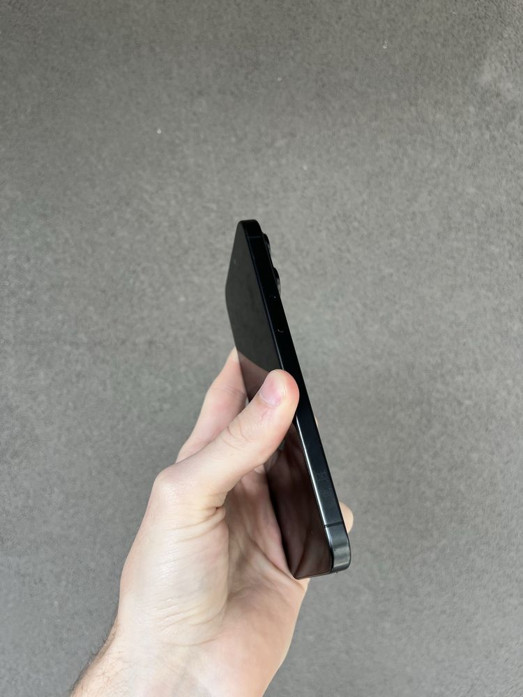 iPhone 15 Pro Max iCloud