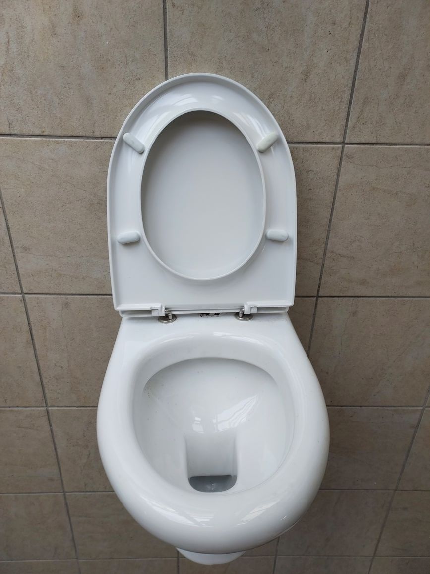Bidet i WC zawieszany Roma