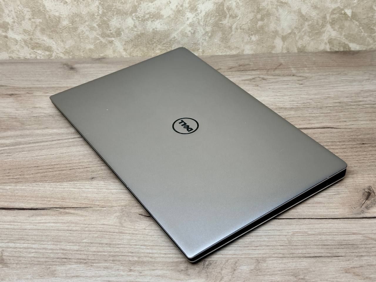 Премиум ультрабук Dell xps 9360 13.3 FHD ips SHARP, батарея 7 часов