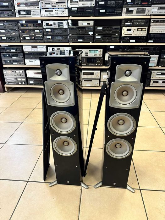 Kolumny podłogowe Yamaha NS -555