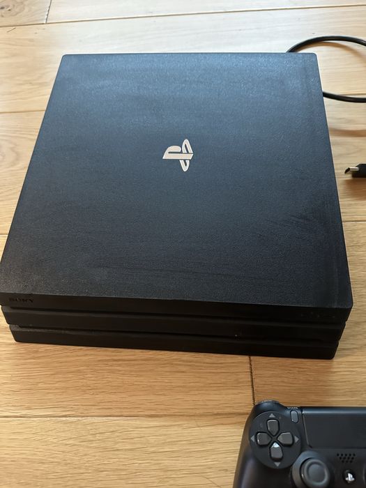 PlayStation 4 PRO  1000GB.