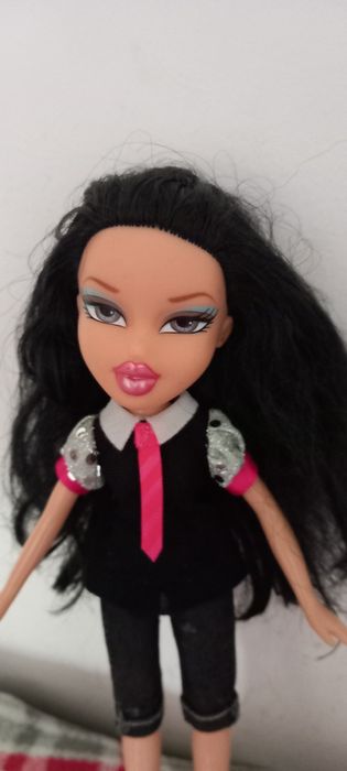 Boneca Bratz, linda