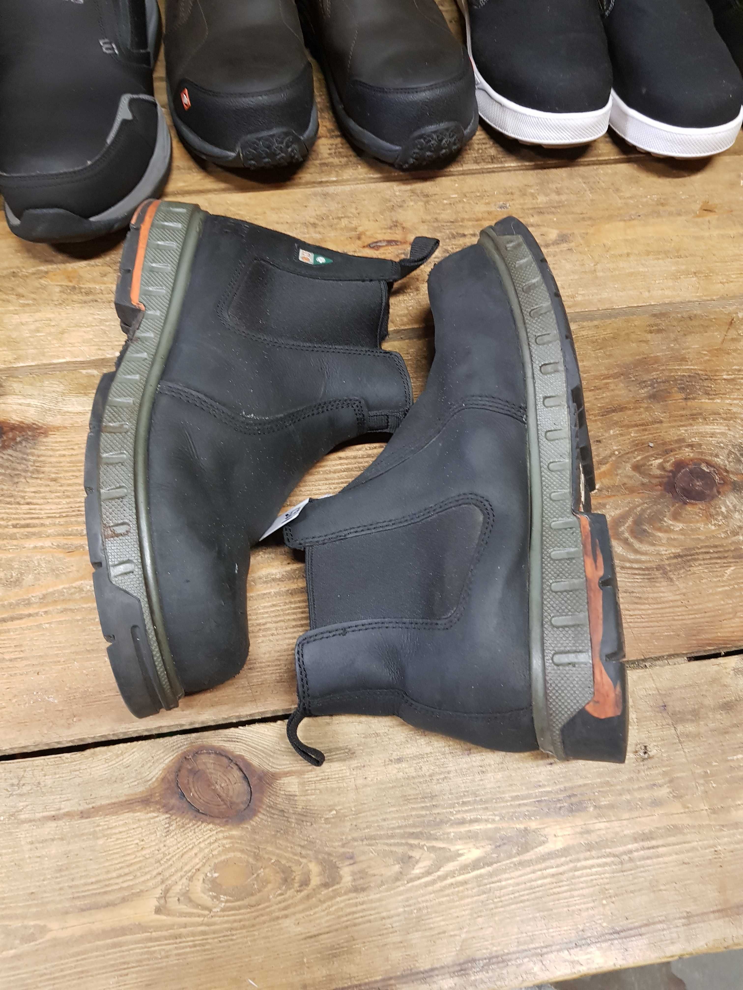 Buty robocze HELLY HANSEN rozm 44 wkł 29 cm S3