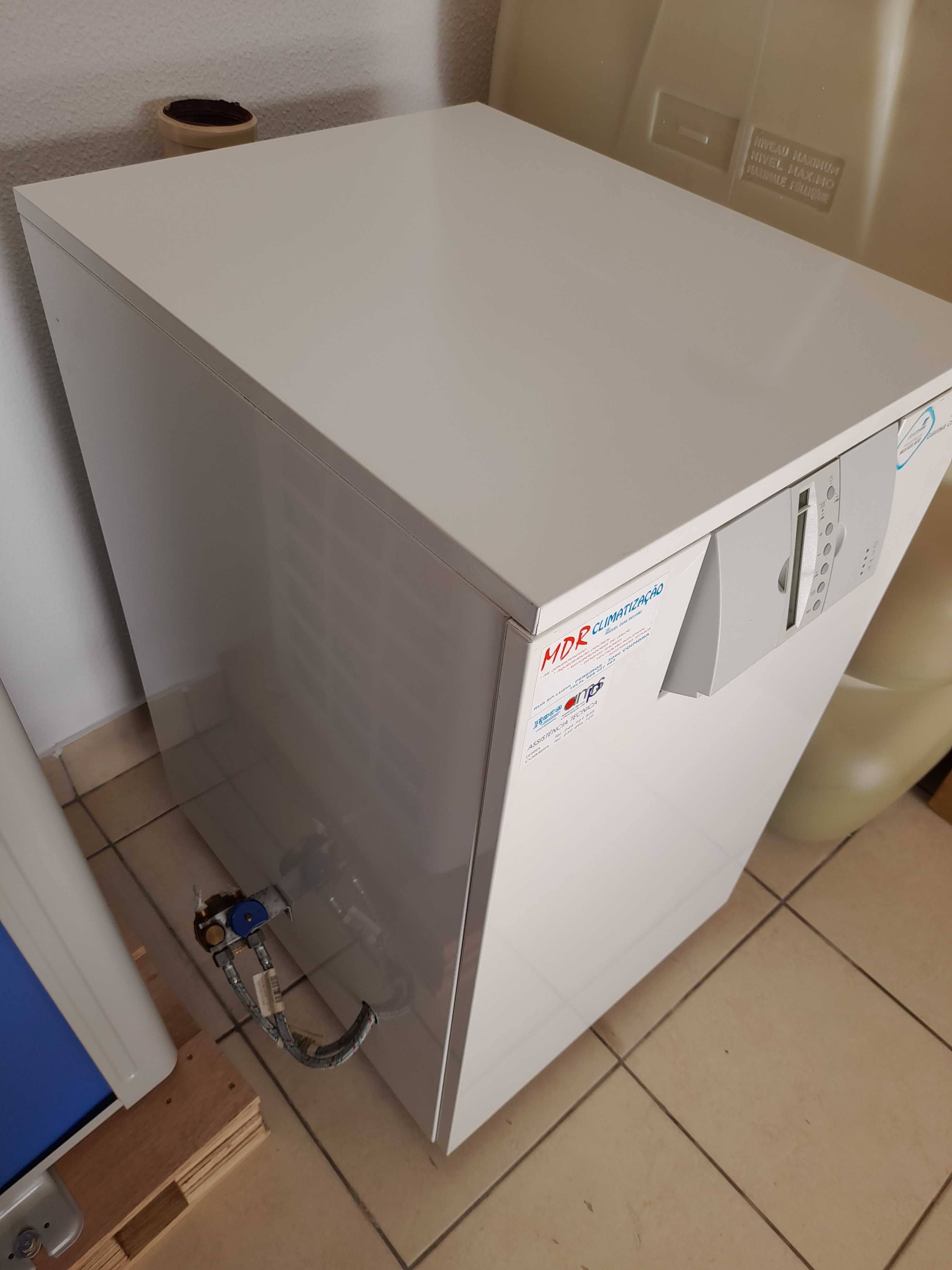 Vendo Caldeira Roca Gavina a Gasoleo  mas depositos de 500 litros
