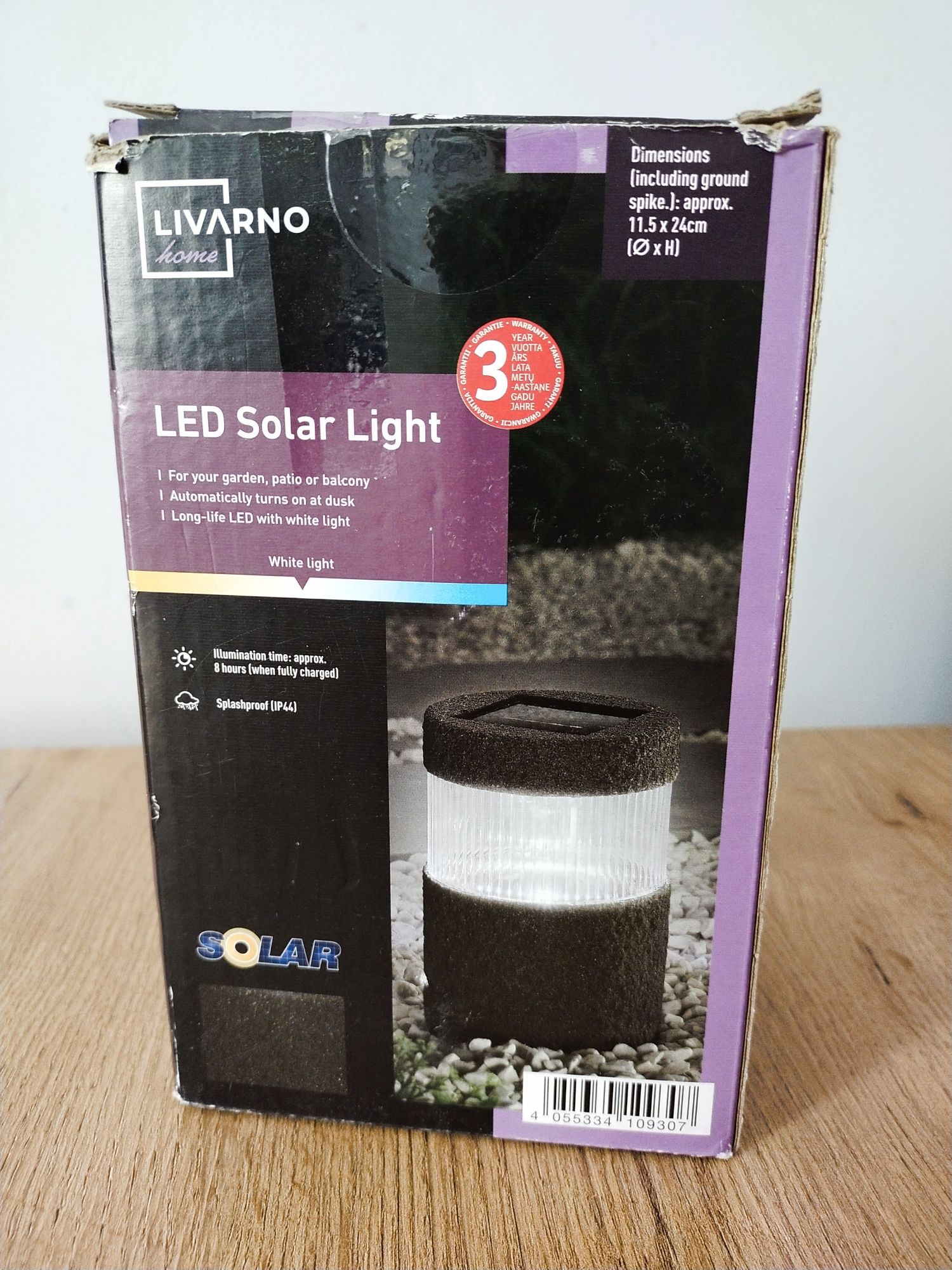 Lampa solarna LED