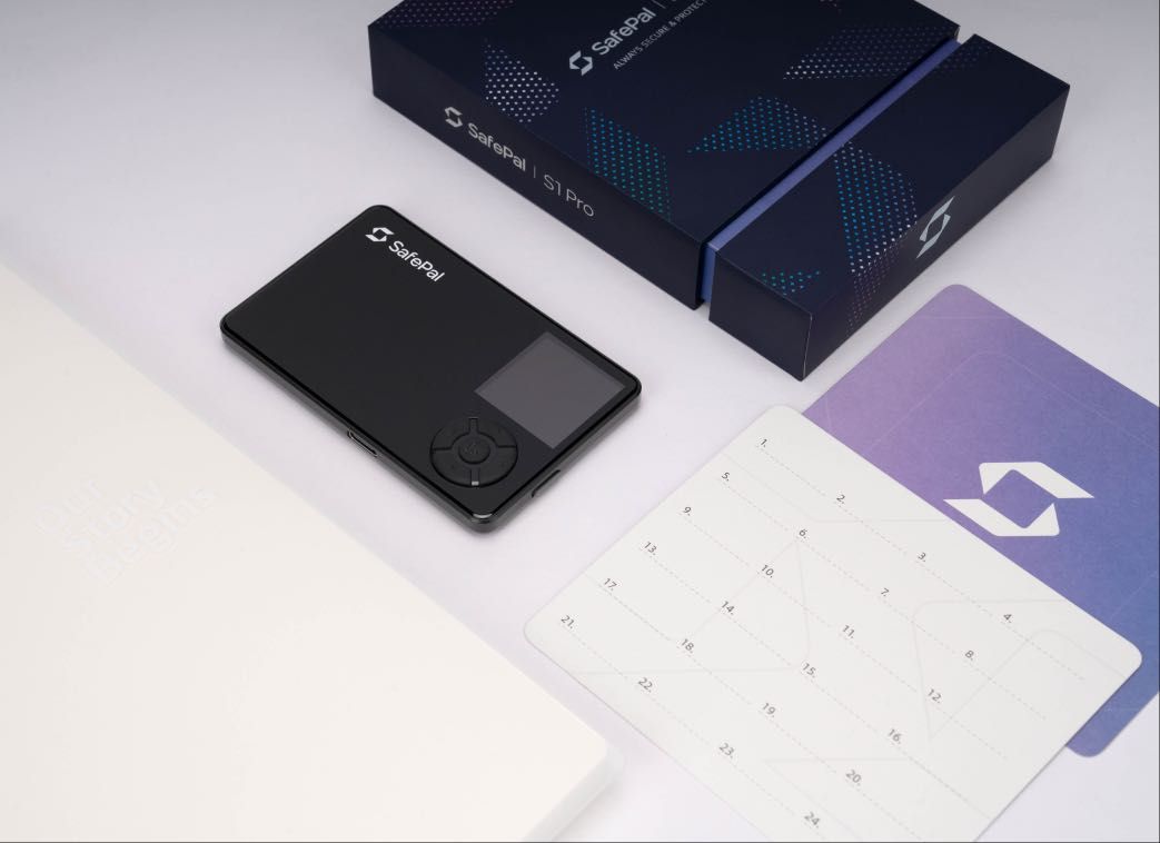 Portfel kryptowalutowy SafePal S1 PRO nowy zaplombowany