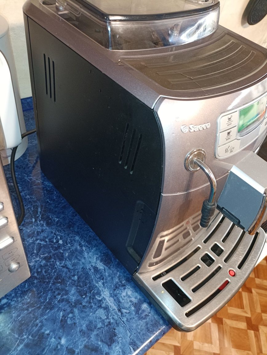 Кавоварка Philips Saeco Intelia Evo HD 8752/95