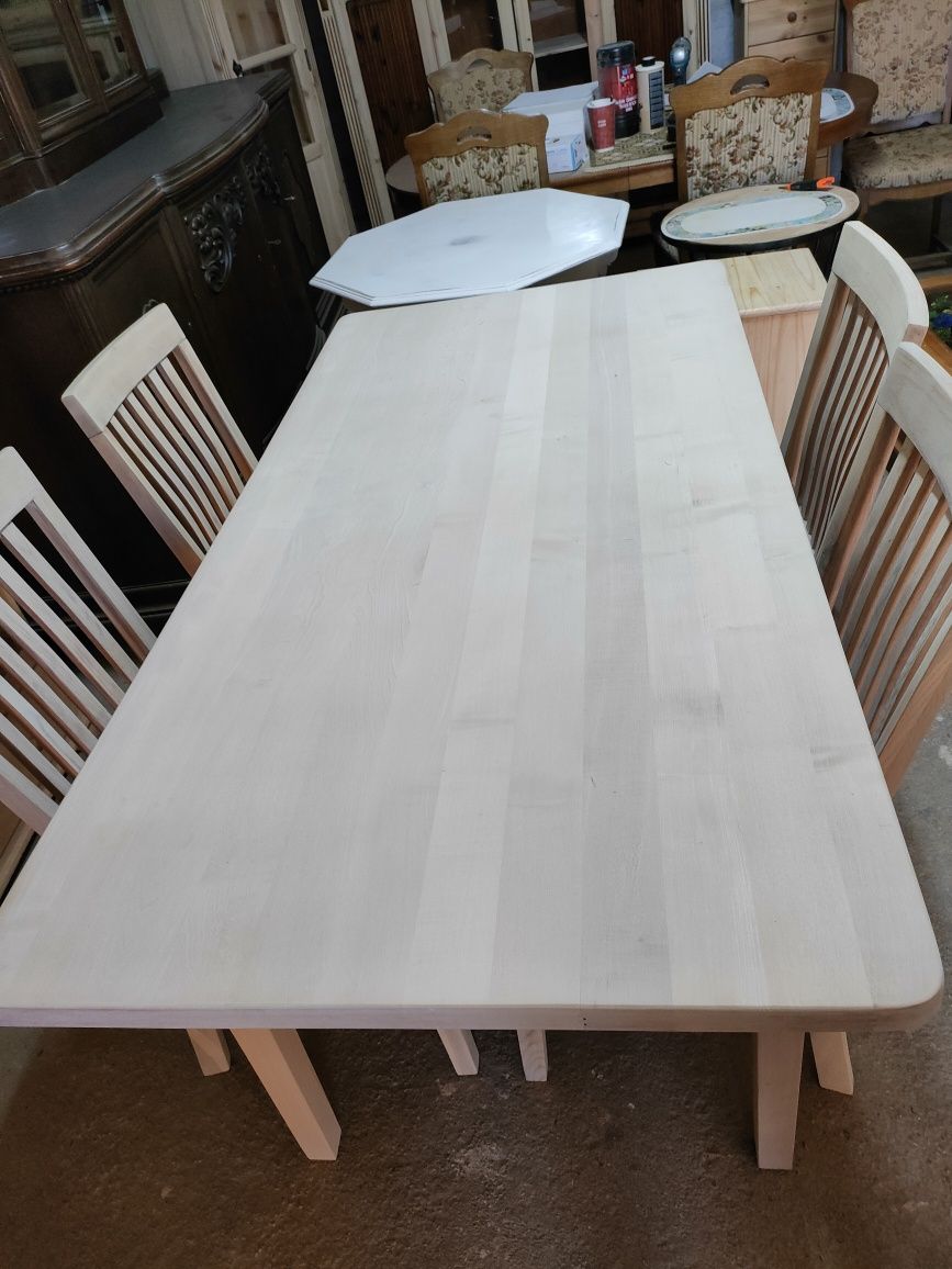 Stół z czterema krzesłami lite drewno dębowe