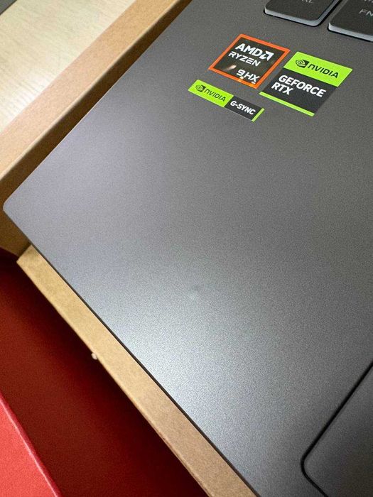 ASUS Strix G16 AMD Ryzen 9/16GB/1Tb SSD/RTX 5070 Ti