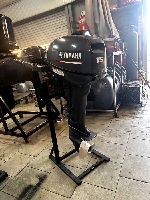 Лодочній двигун Yamaha 15