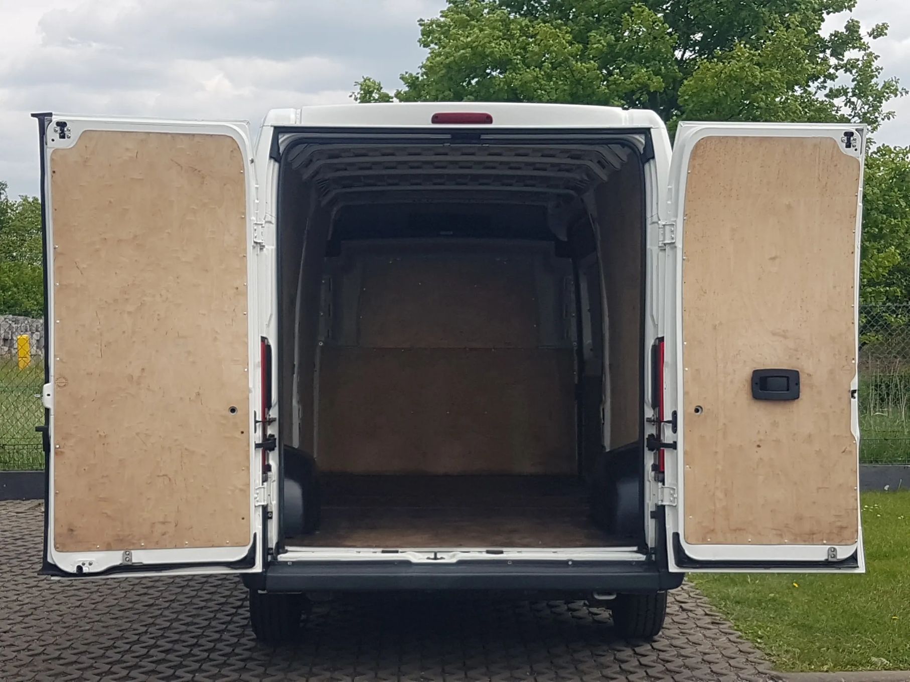 Peugeot BOXER L3H2 KLIMA DŁUGI WYSOKI KRAJOWY DMC 3500 KG  L3H2 Klima Długi Wysoki Krajowy Blaszak Van Furgon