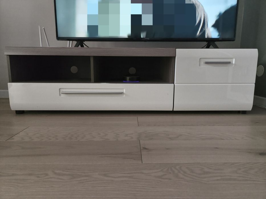 Witryna + szafka RTV . Zestaw do salonu