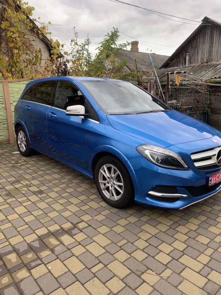 Mercedes-Benz B - 12200$