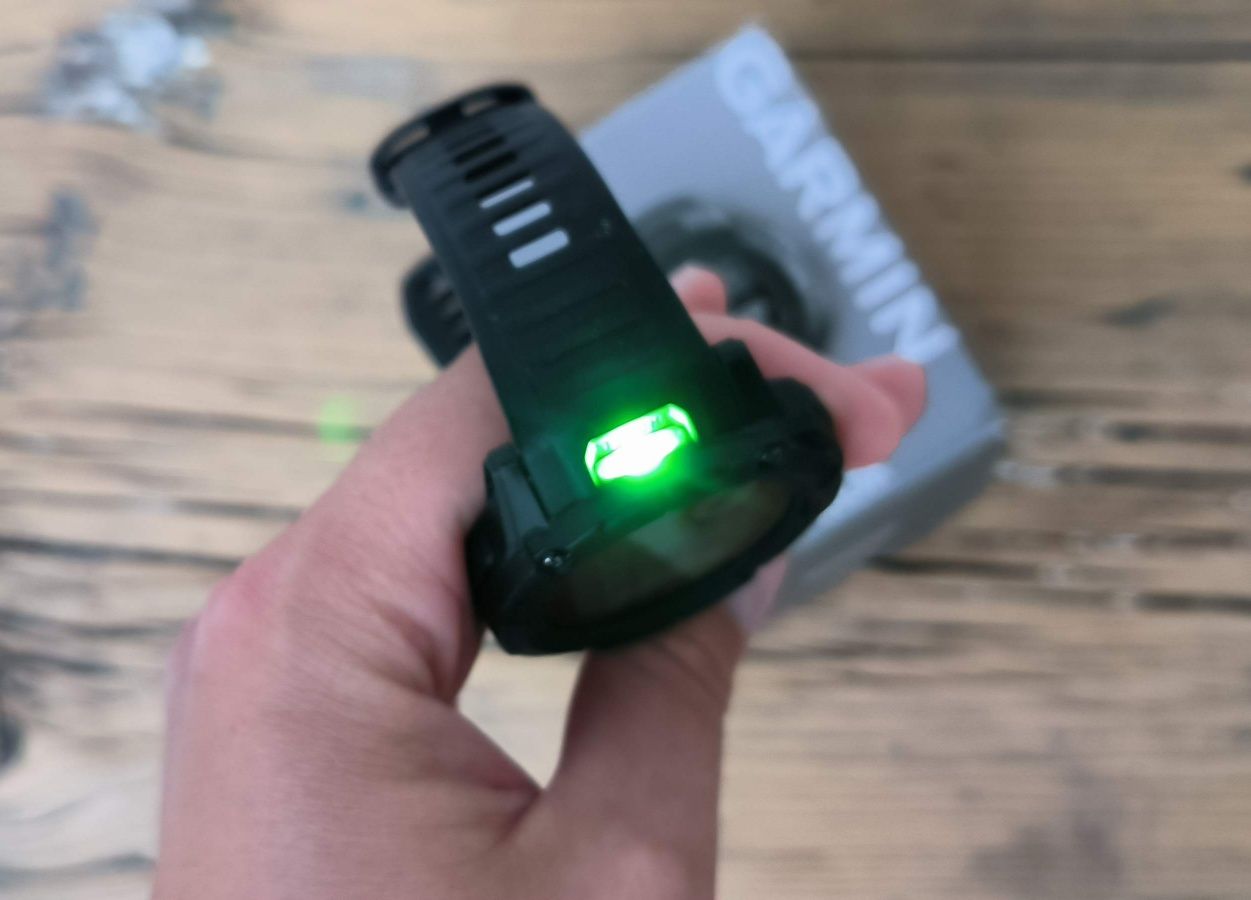 Топовий Garmin instinct 2 X Tactical Solar 50mm
