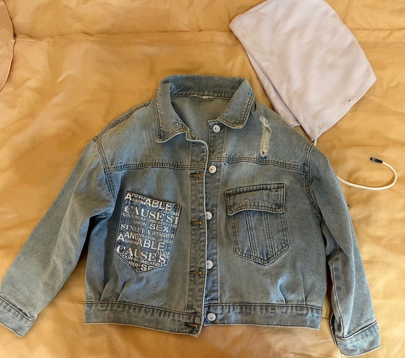 Стильна джинсовка в красивому кольорі