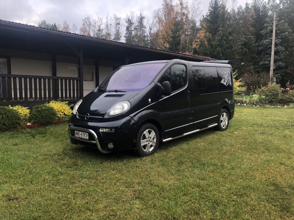 Wynajem busa Opel Vivaro 7 osobowy, wypożyczalnia, bus na wakacje.