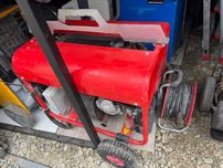 wynajmę cichy agregat prądotwórczy PRAMAC ES8000 Honda 7,2 kVA  6,4 kW