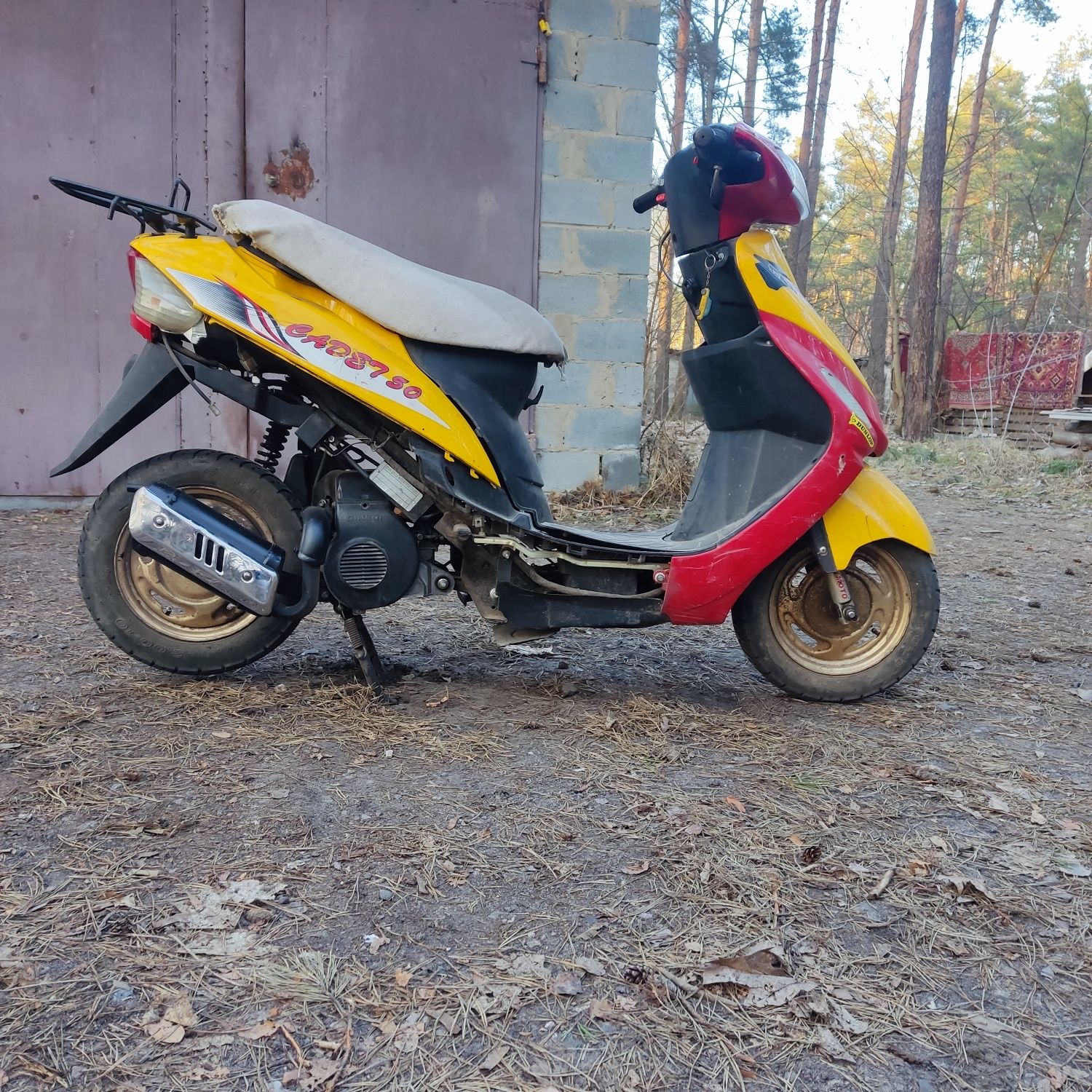 Продам мопед CADE750