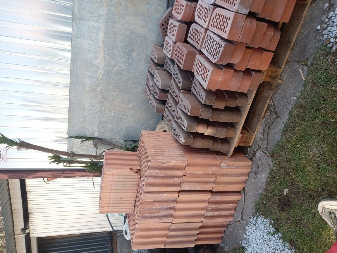 Cegła klinkierowa kształtna ok 300sztuk