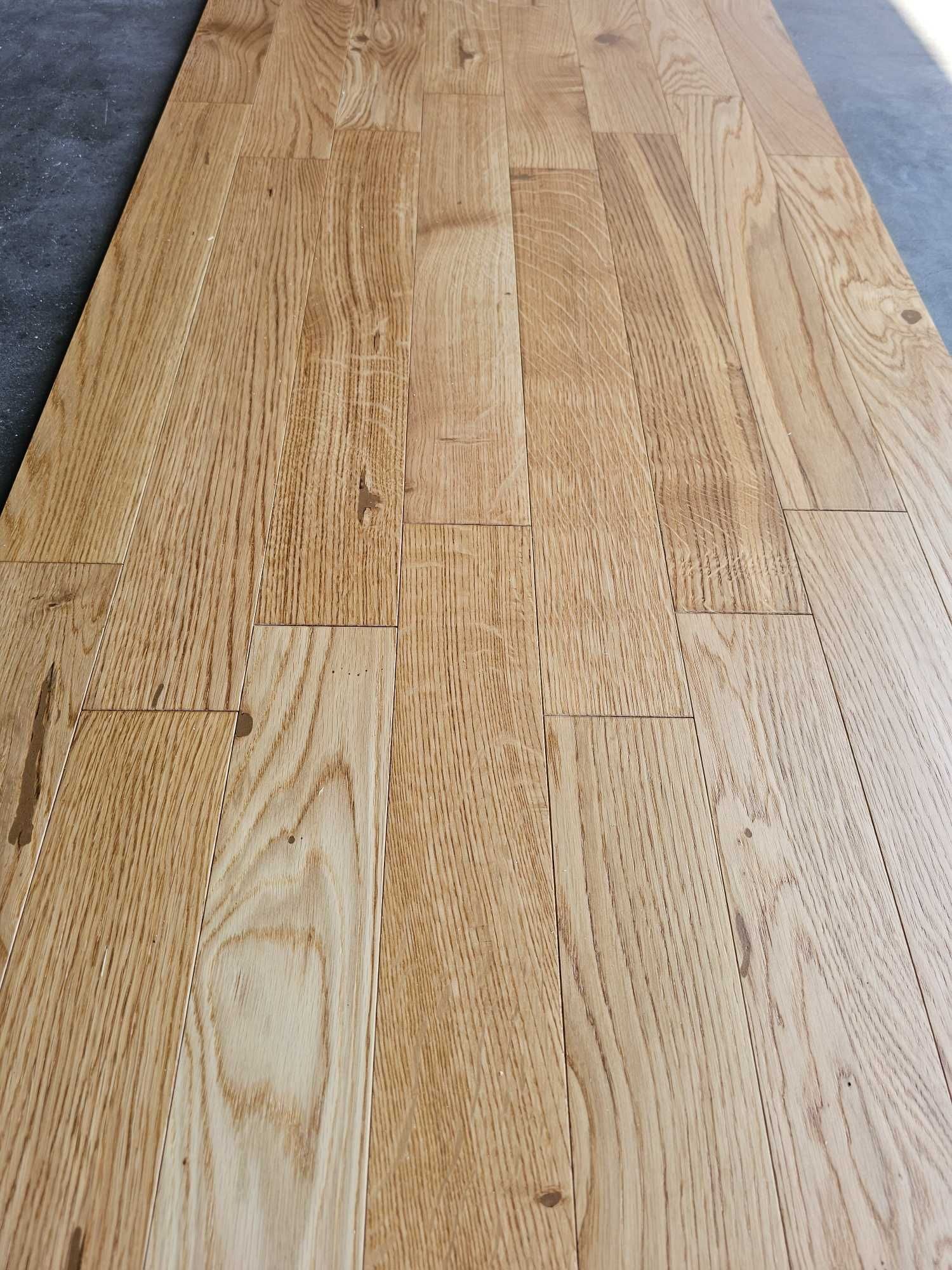 Parkiet dębowy fazowany lakierowany 11x70x490 (20 m2)