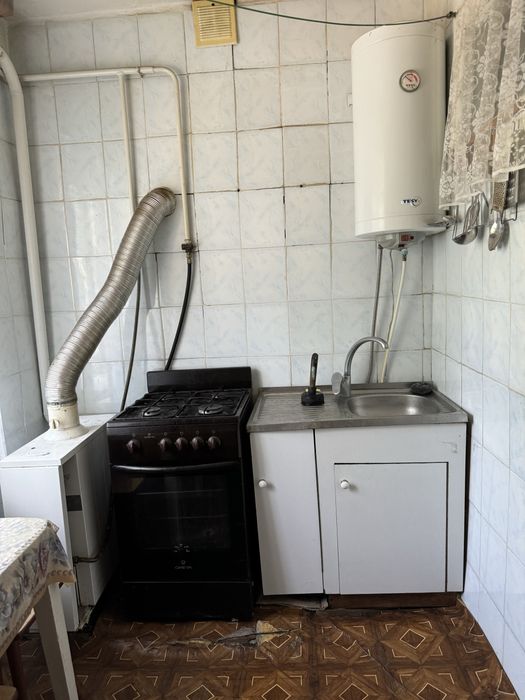 Квартира вул батуринська 47 2 кімнати 40 м2