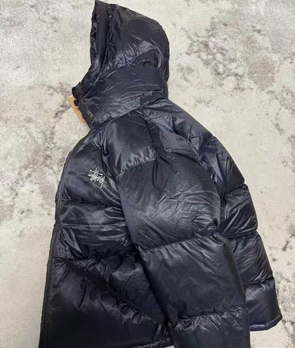 Stussy: ciepło i charakter w jednym.