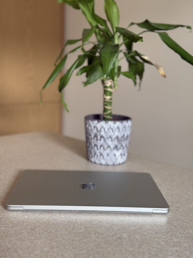 MacBook Air 13” M4 | 16GB RAM | 256GB SSD | Srebrny | Gwarancja