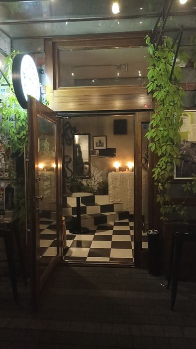 Bar przy Chmielna. odstępne