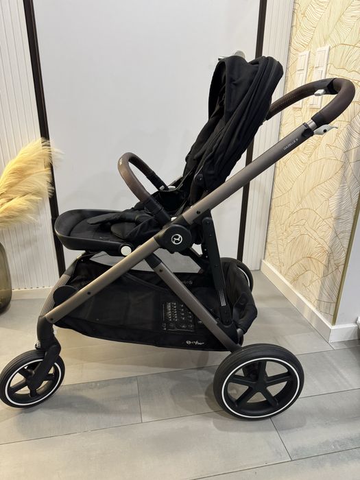 Cybex gazelle S com ovo de bebé, isofix,cesto e capa impermeável