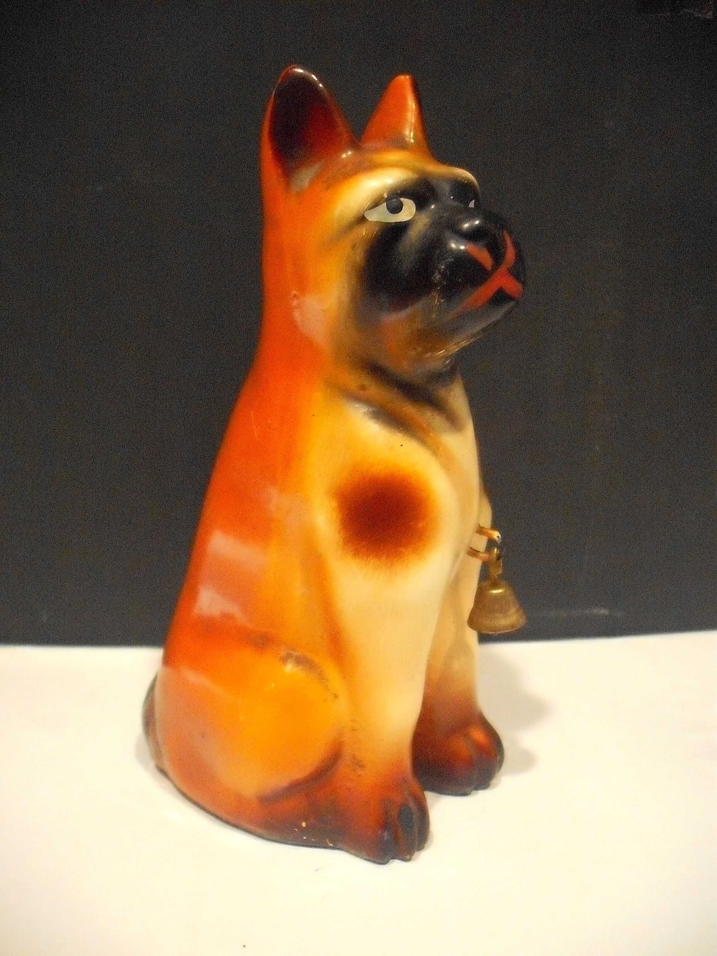Antigo cão de faiança Portuguesa