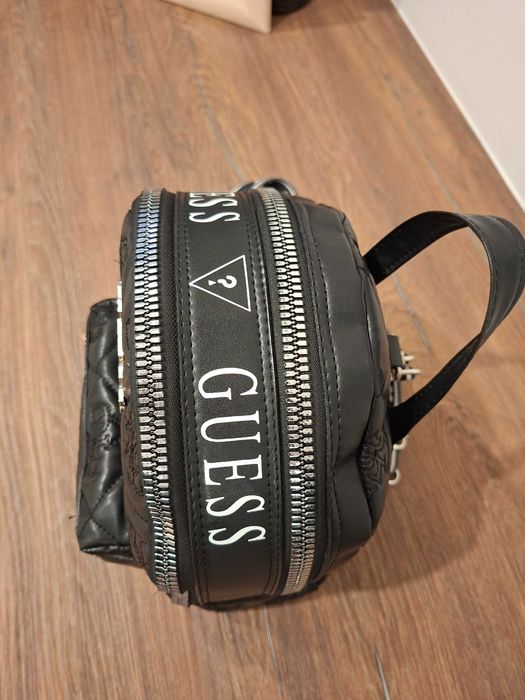 Plecak Guess super stan