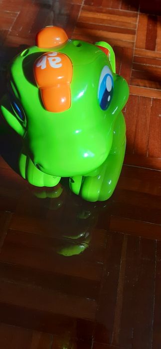 Baby Clementoni Dinossauro+ outros brinquedos