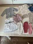 16 peças de roupas variadas para menina/bebê de 3 a 6 meses