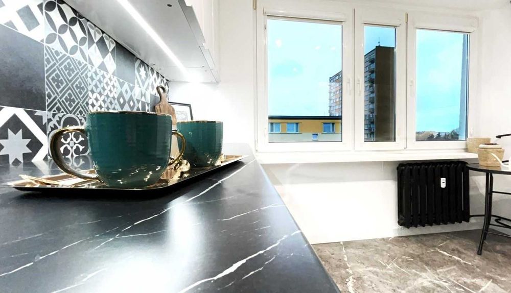 OKAZJA! Świeżo odnowione, słoneczne mieszkanie w pobliżu JEZIORA!