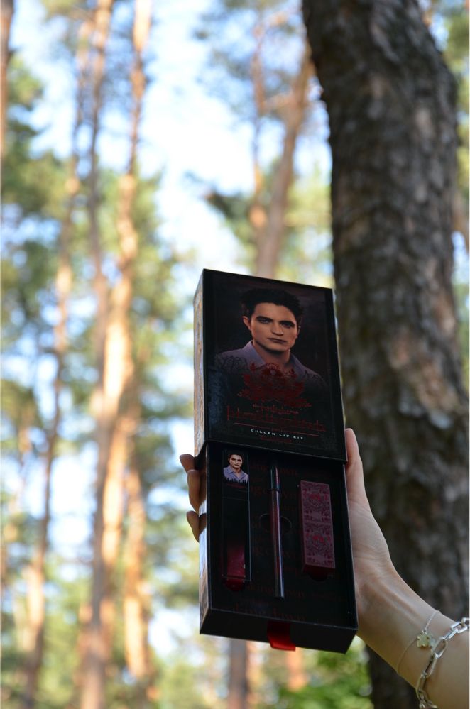 Набір косметики twilight glamlite палетка сутінки,набір для губ сумерк