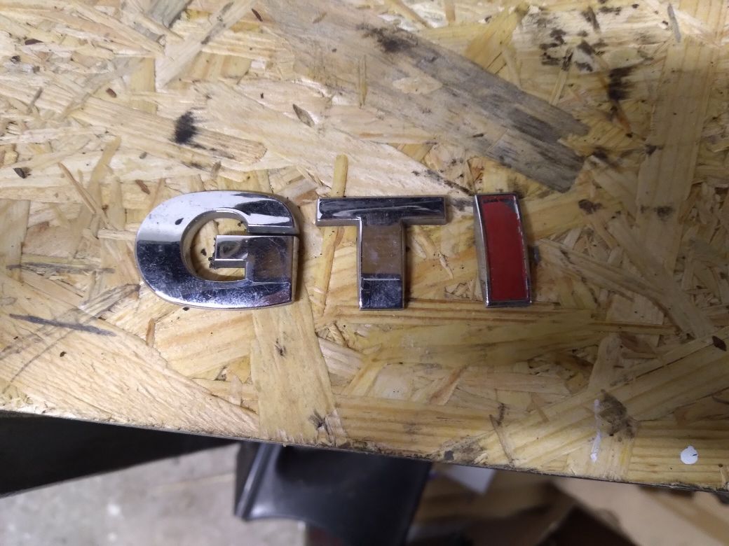 Znaczek emblemat GTI