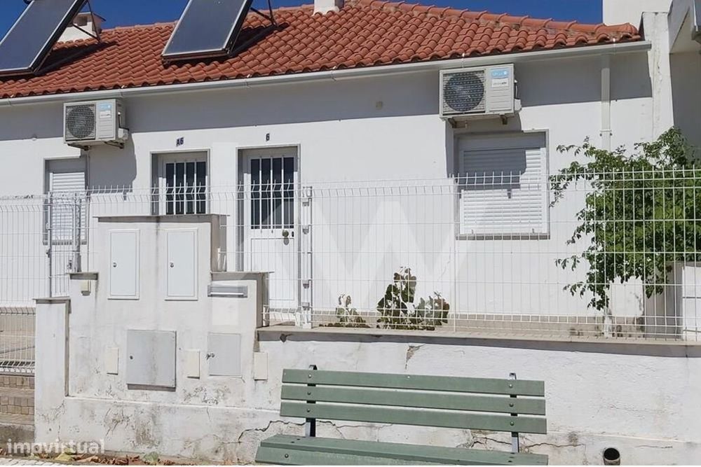 Moradia com 5 frações T1