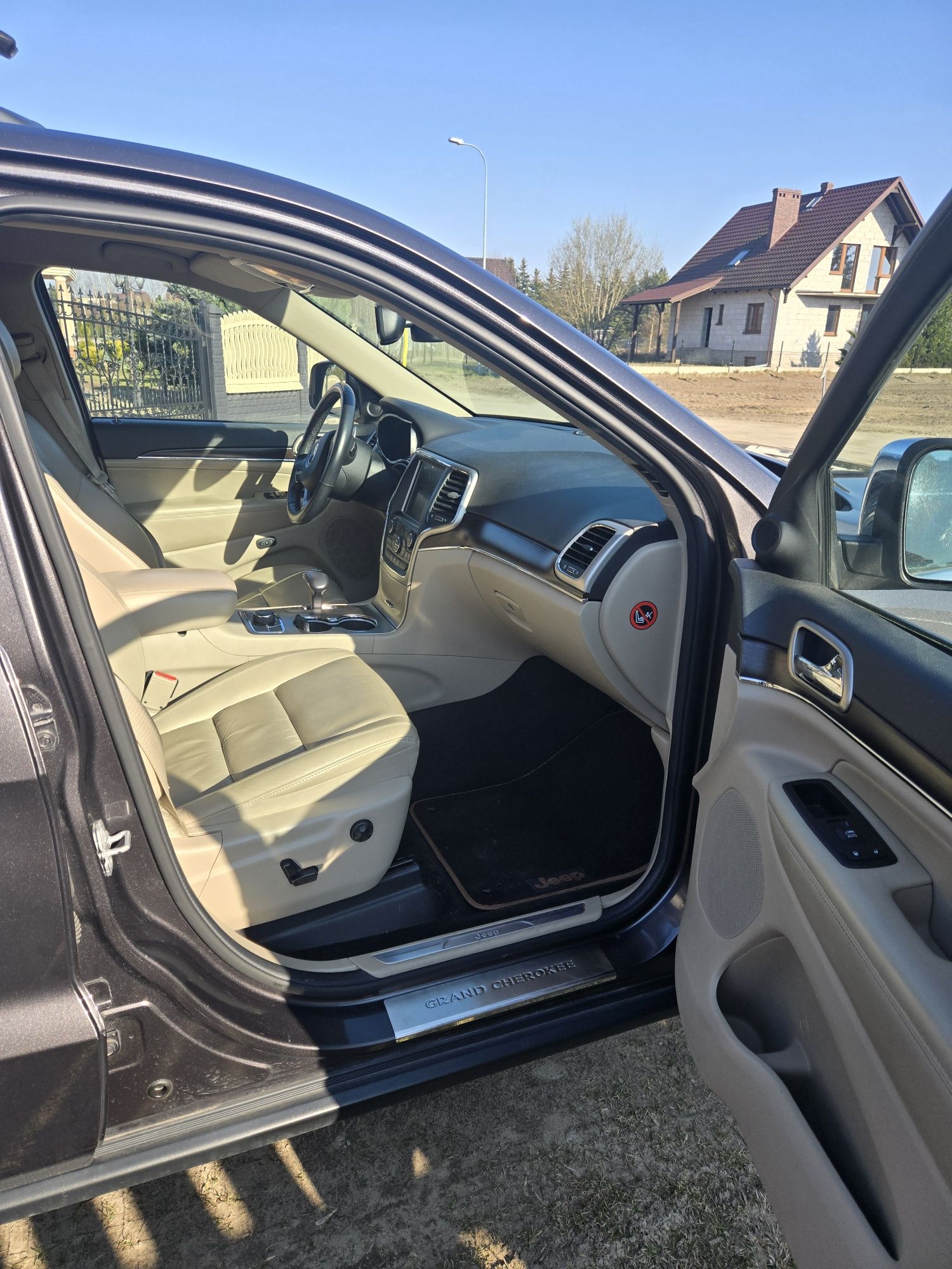 Jeep Grand Cherokee 2013 Polski salon bagażnik Thule