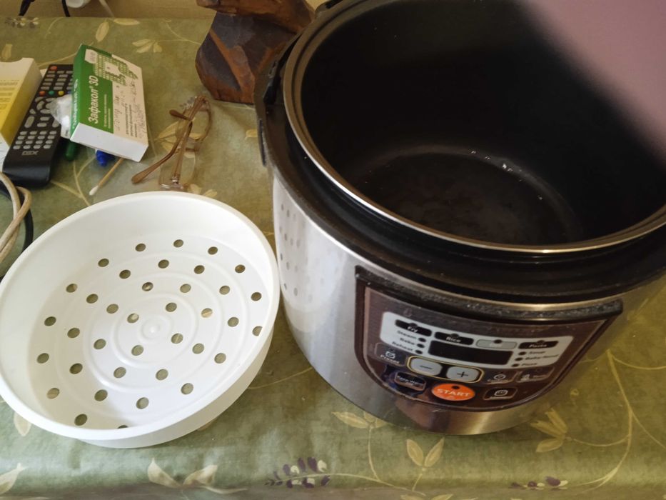 мультиварка   б.у в  отличном состоянии