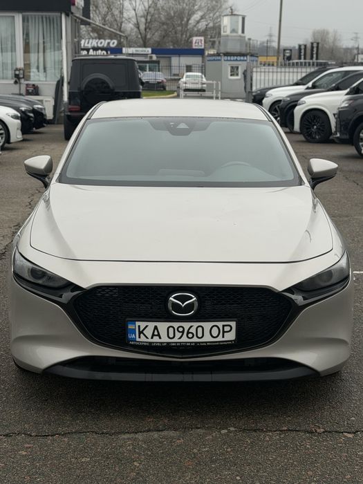 Оренда авто Maxda 3