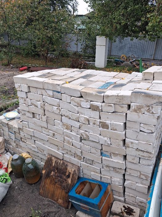 Кирпич білий сілікатний 5гр.