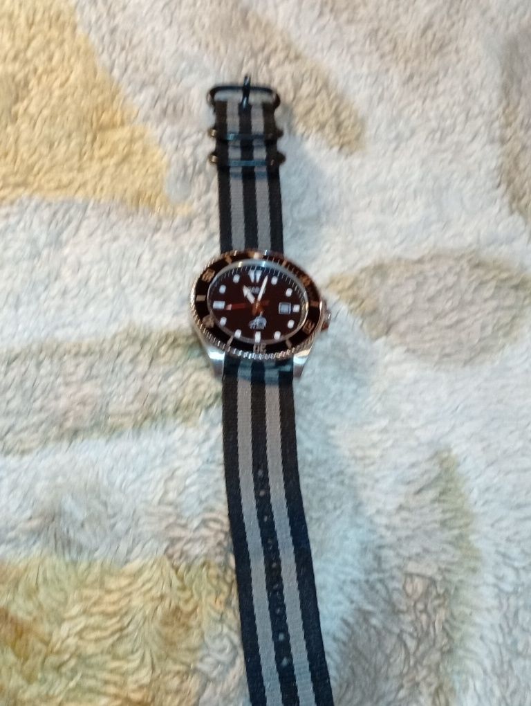 Zegarek męski Casio MDV-106 Marlin.