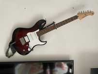 Gitara elektryczna Yamaha Pacifica 112V + wieszak + pokrowiec