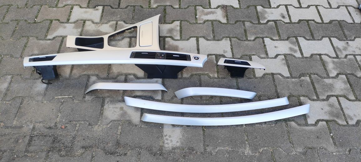 Dekory listwy ozdobne BMW e90 e91 Mpakiet szczotkowane Aluminium