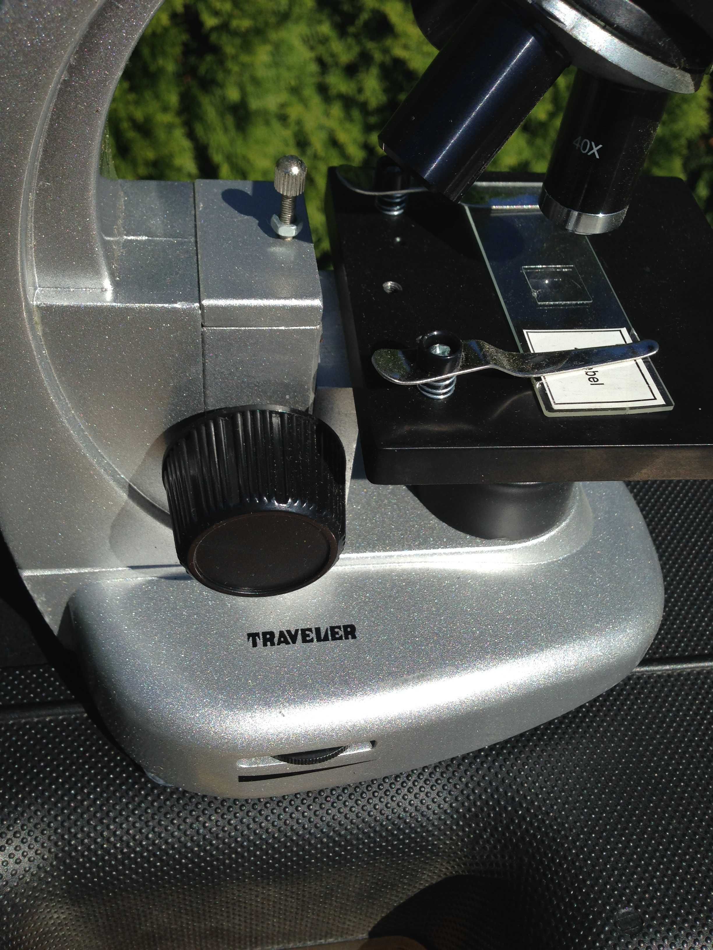 Mikroskop Traveler + akcesoria w twardej walizce.