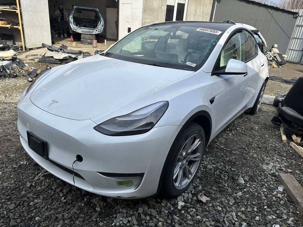 Разборка Tesla model Y 2022 запчастини тесла у TN1 запчасти модел