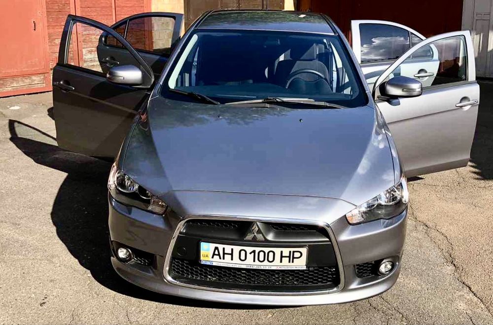 Продам  своє авто  Lancer X (выпуску.  11.2015) в надійні руки)