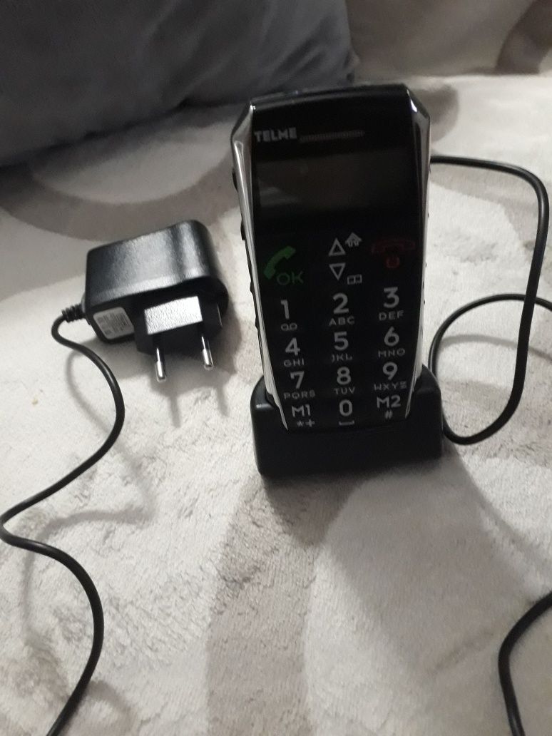 Telefon TELME CI35 dla seniora z SOS z Niemiec.