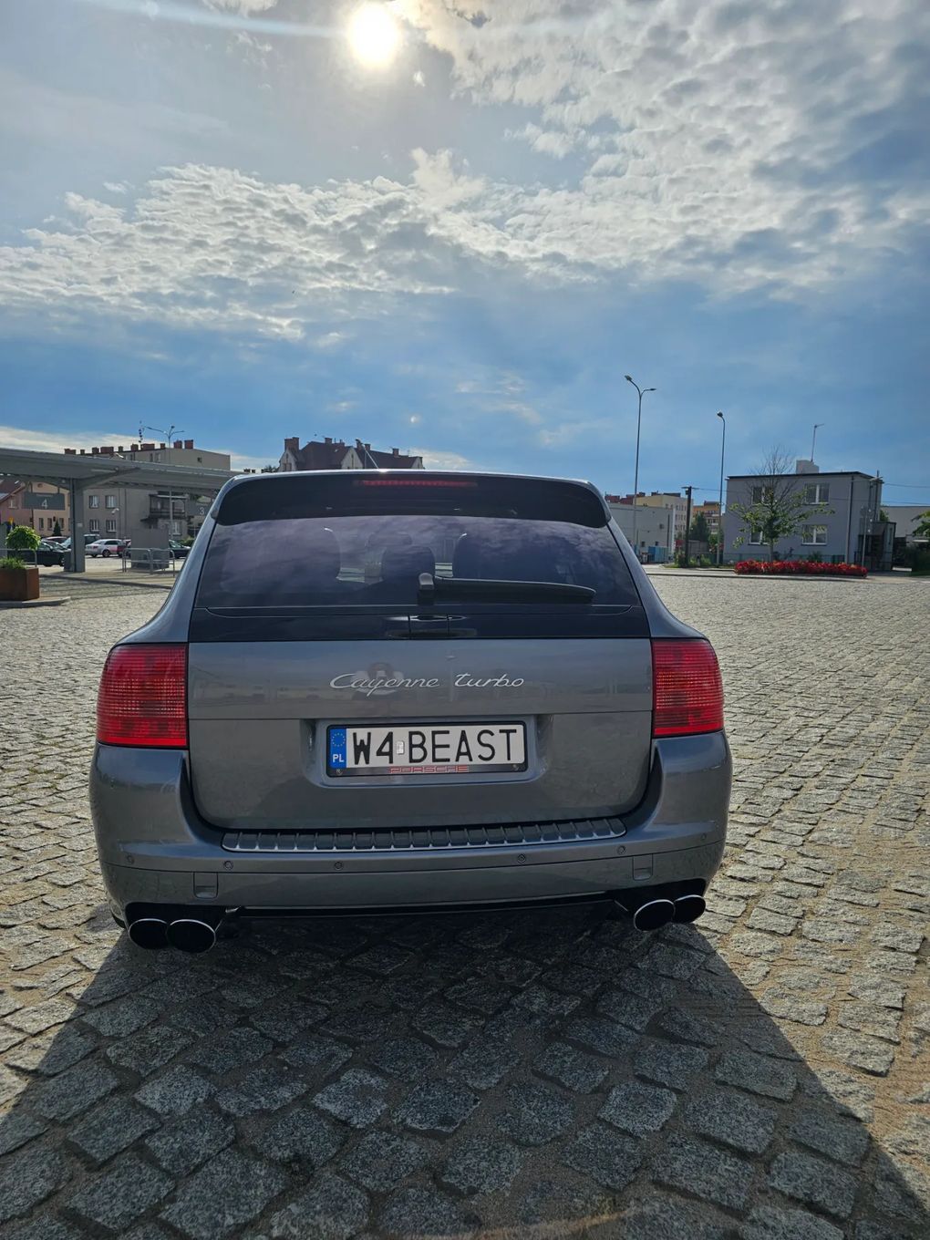 Porsche Cayenne Salon Polska, wydech Techart, koła Gemballa zadbany