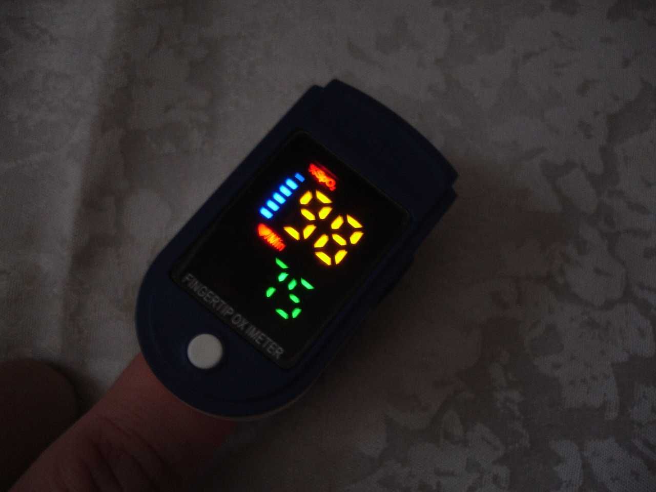 ПУЛЬСОКСИМЕТР - Fingertip Pulse Oximeter Lk87. НОВИЙ. В упаковці.